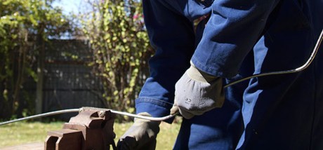 bending steel rod with vice and bare hands